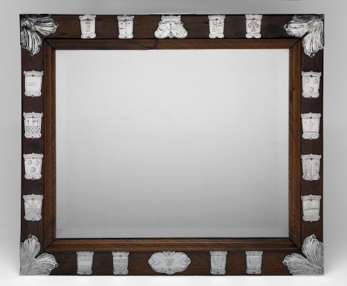 Houten spiegellijst met zilveren decoratie